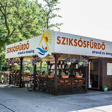 Campsite Sziksosfuerdo Es *